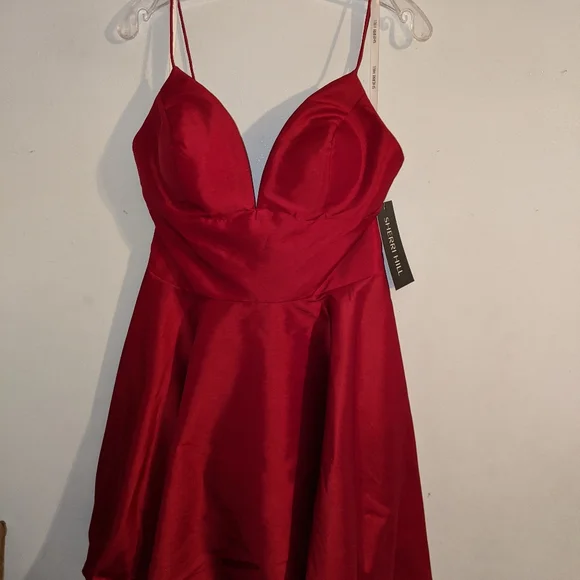 Sherri Hill Low V-Neck Short Fit and Flare Homecoming / Prom Dress - Picture 5 of 9